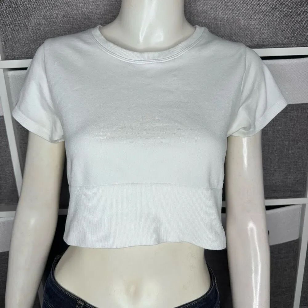 OFFLINE By Aerie Sidewalk Seamless Cropped T-Shirt Size Medium